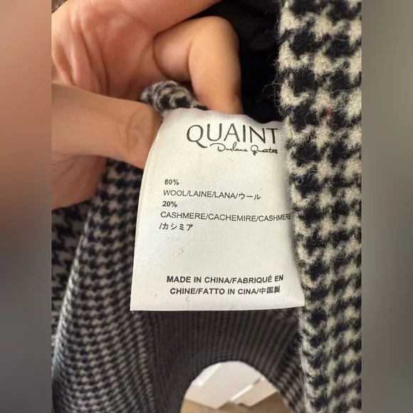 Quaint Black and White Houndstooth Wool Cashmere Coat